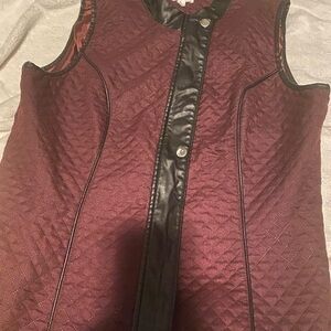 B- Sharp large ladies leather trimmed quilted vest